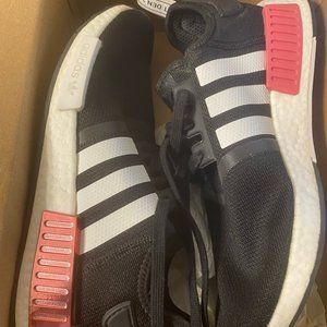 Addidas NMD _ R1 W